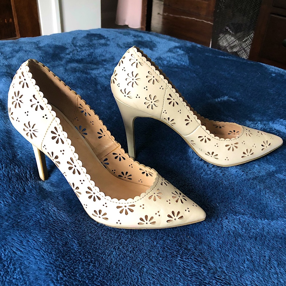 LC Lauren Conrad Ivory Floral Cutout Heels